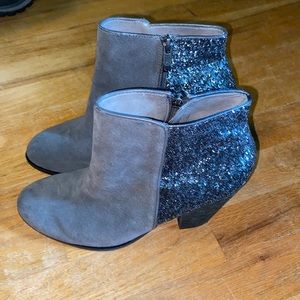 Vince Camuto Vo-Habiba Suede Booties 8